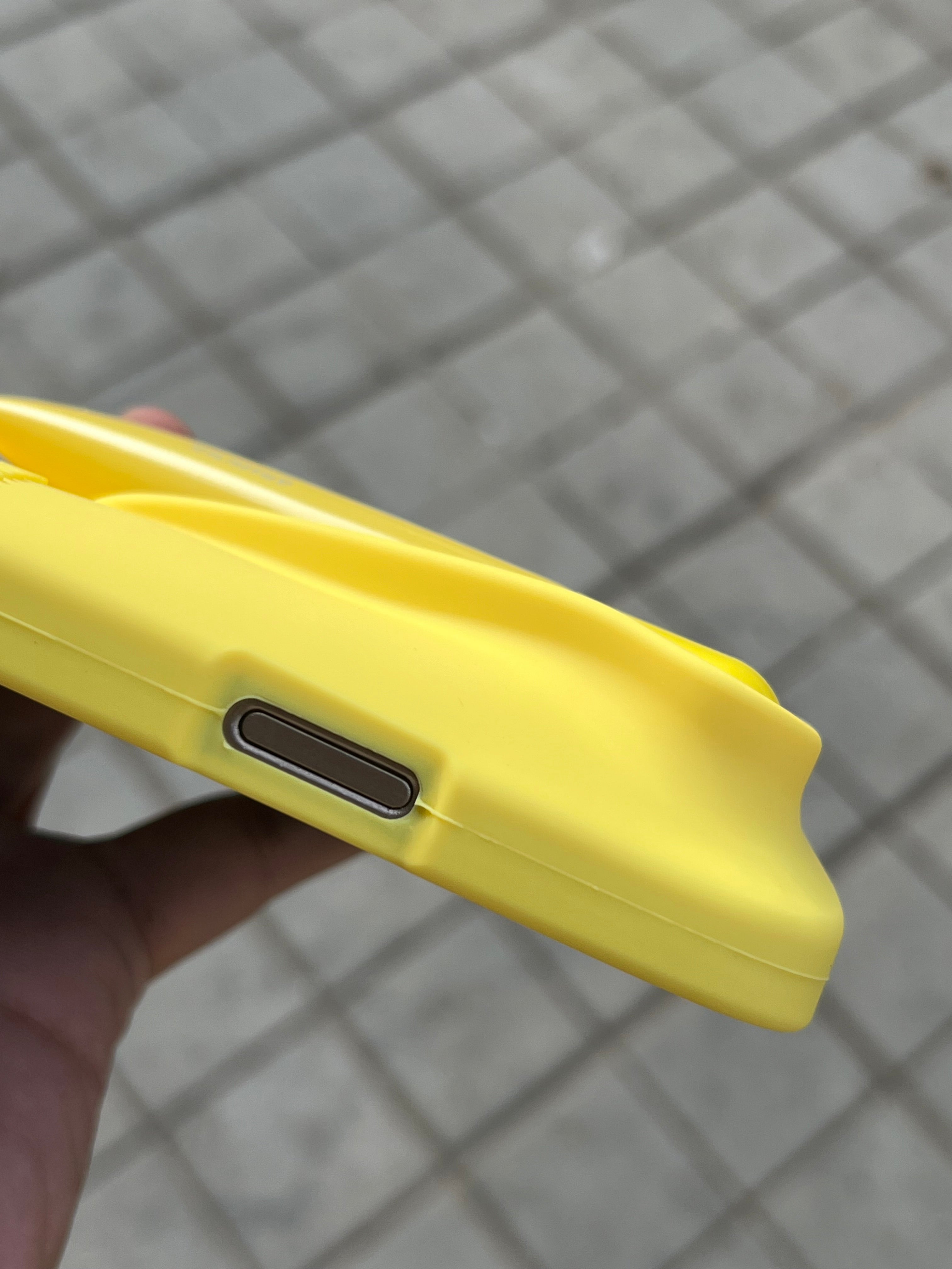 Rhode Lip gloss Case yellow (Special Edition)