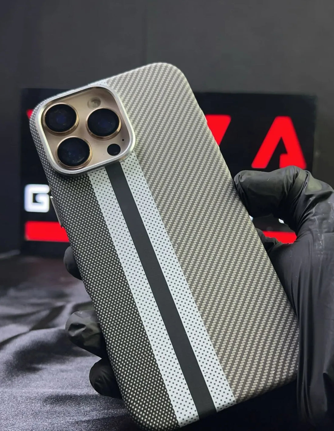 Fusion Wave Carbon Case